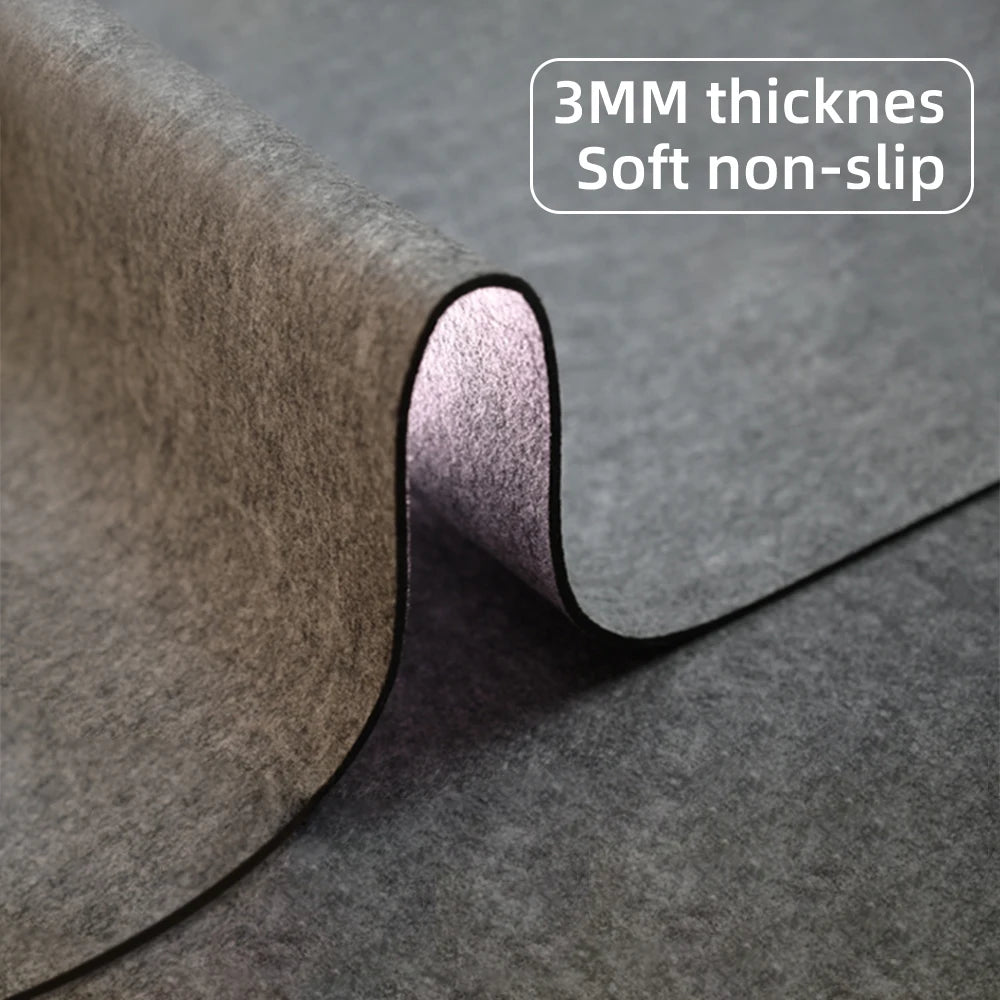 Minimal Wool Felt Desk Mat – Large, Non-Slip Surface